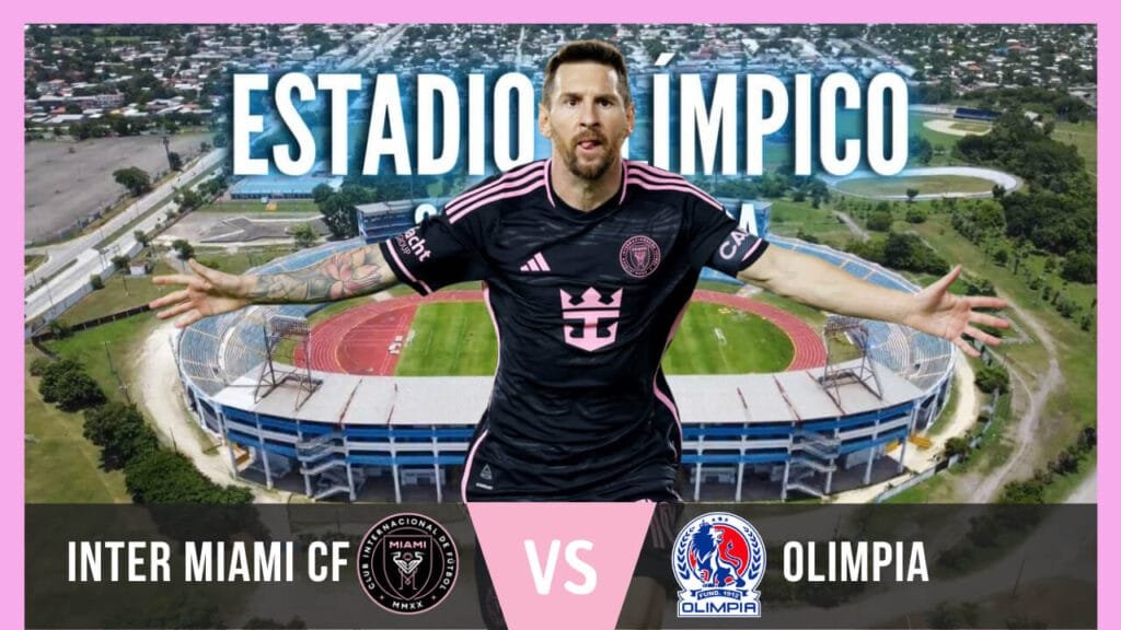 Lionel Messi del Inter Miami vs Olimpia enfrenta a un jugador del Olimpia en el Estadio Olímpico de San Pedro Sula durante el partido amistoso del 8 de febrero de 2025, con aficionados emocionados en las gradas.
