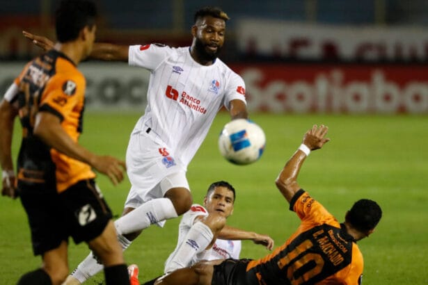 Olimpia Domina la Tabla Acumulada y Sueña con la Copa Centroamericana 2025