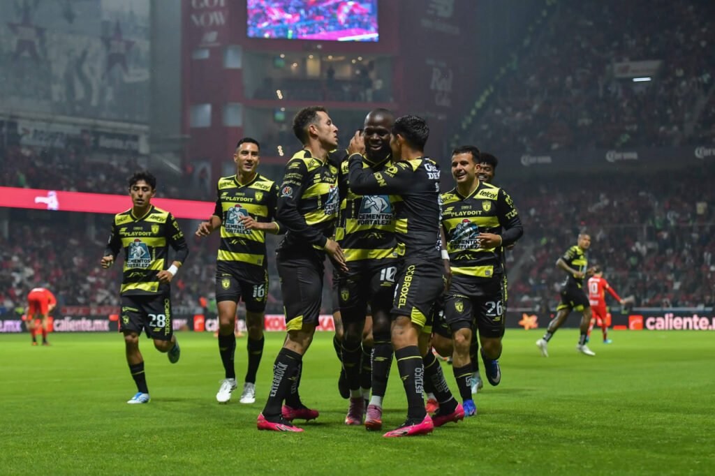 Pachuca vencen Toluca por la mínima